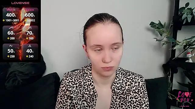 AlexaMayy from StripChat is Freechat