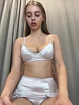 AnikaBest from StripChat is Freechat