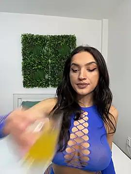 AylinRoss from StripChat is Freechat