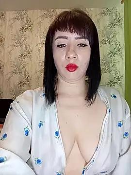 BUSTYlika from StripChat is Freechat