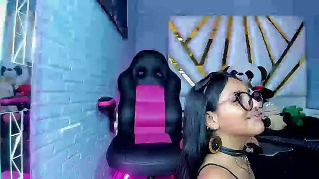 Caroline_Dark69 from StripChat is Freechat