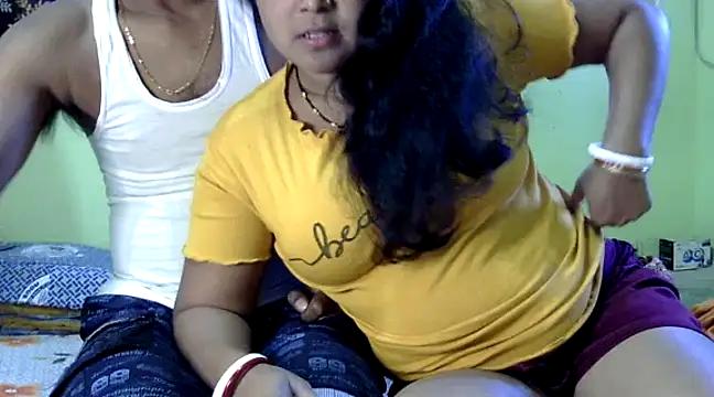 Couple_For_You18 from StripChat is Freechat