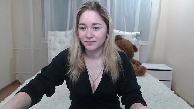 DoraSun from StripChat is Freechat