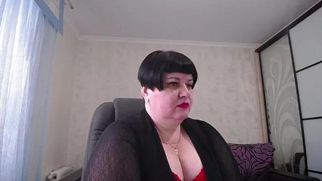 JuicyLady_Di from StripChat is Freechat