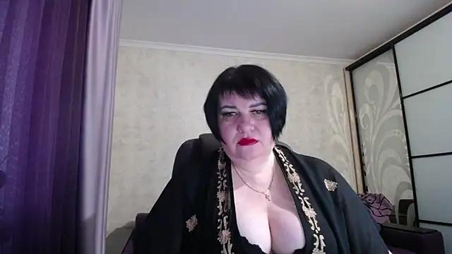 JuicyLady_Di from StripChat is Freechat