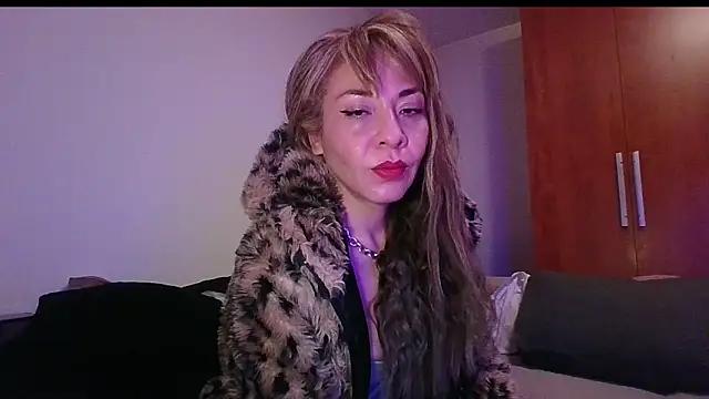 KarolinaReaper from StripChat is Freechat