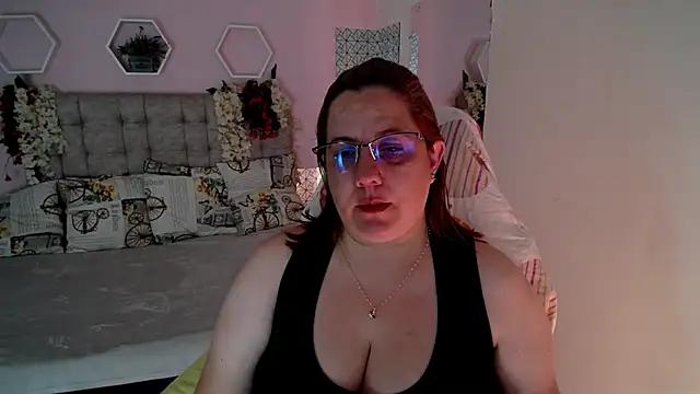 katie_joness_ from StripChat is Freechat