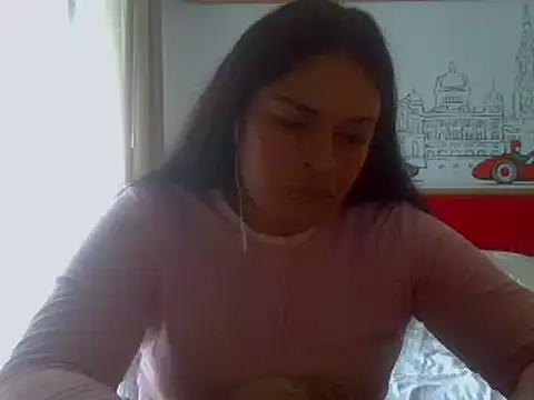 luanadigarda from StripChat is Freechat