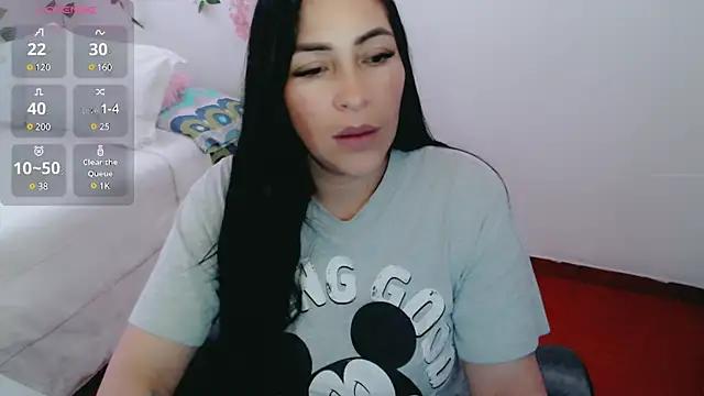 luna_lgomez_ from StripChat is Freechat