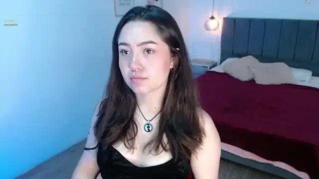 Pariss_golden from StripChat is Freechat