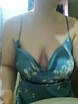 SexyLilyXO from StripChat is Freechat