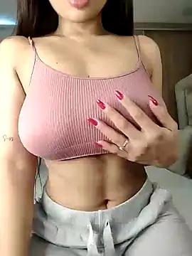 sofiaxox from StripChat is Freechat