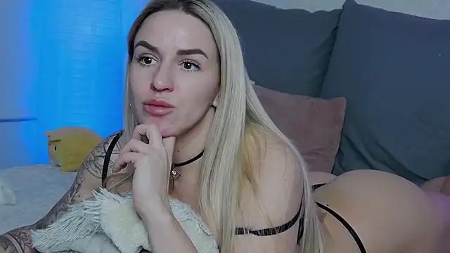 SofiJames from StripChat is Freechat