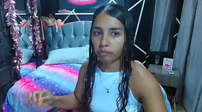 sophia_ladypetite from StripChat is Freechat