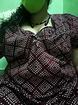 Tamil_sexy_riya from StripChat is Freechat