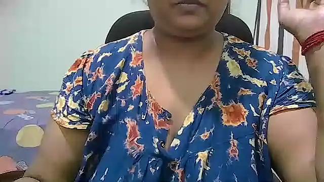 tamil_ureniya from StripChat is Freechat