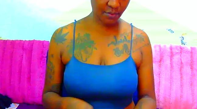 TattoedGoddessxx from StripChat is Freechat